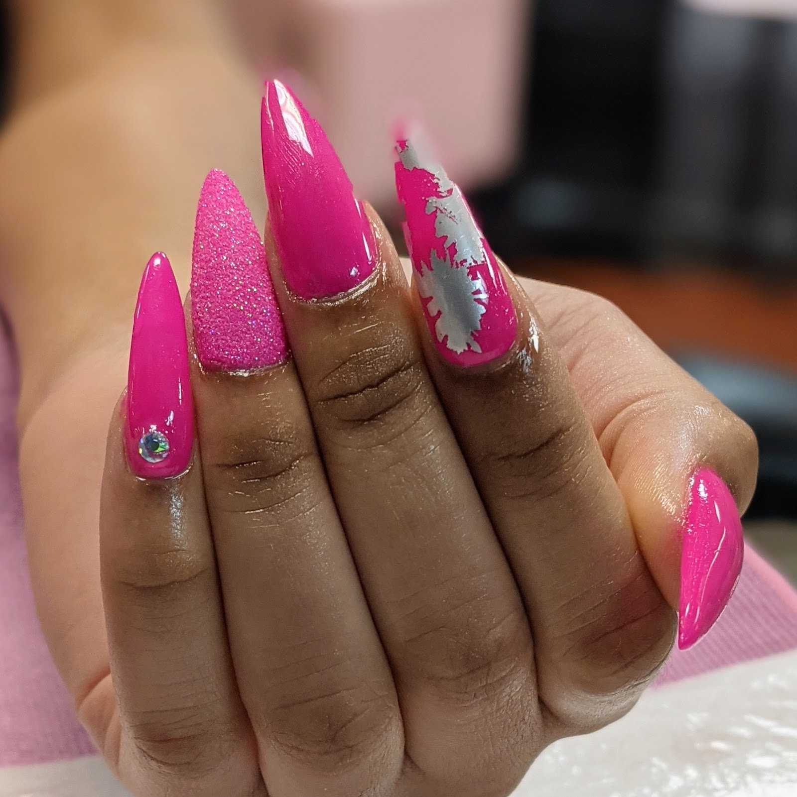 Chrysanthemum's Hair Salon & Spa nail photo 1